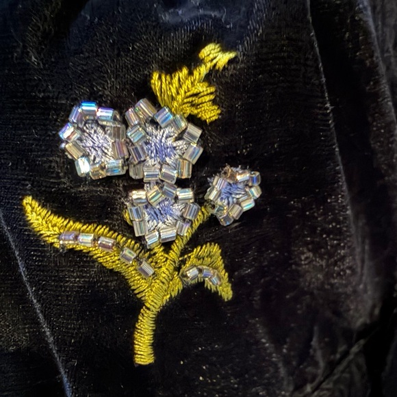 ASOS DESIGN Velvet Floral Embroidered Mini Dress Size 8 Beaded Belted Party - Picture 4 of 10